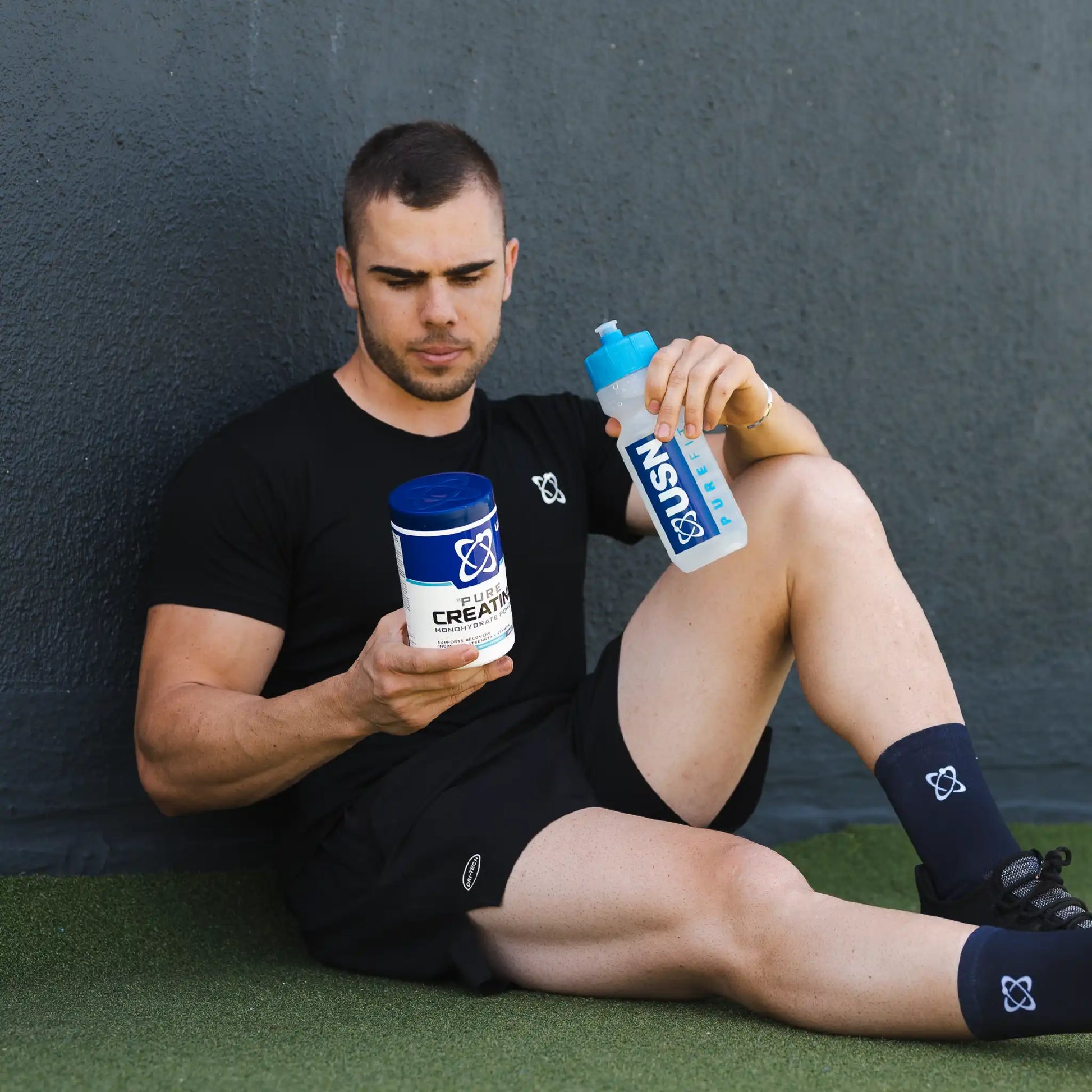 USN-pure-creatine-monohydrate-male-athlete